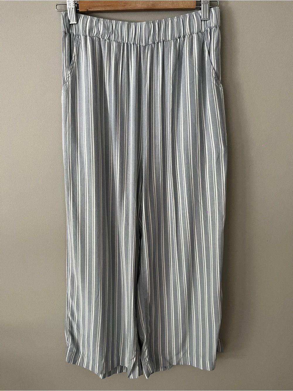 American Eagle Outfitters Gray and White Striped Wide-Leg Pajama Pants